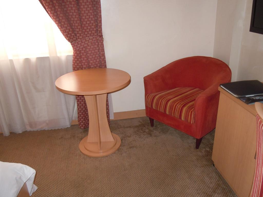 Protea Hotel Asokoro Abuja Oda fotoğraf